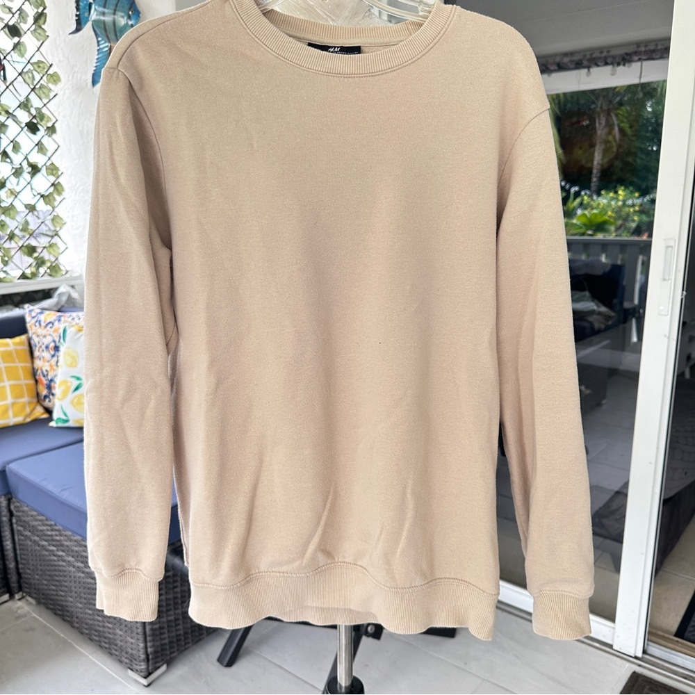 H&M Men's Light Tan Crewneck Sweater
